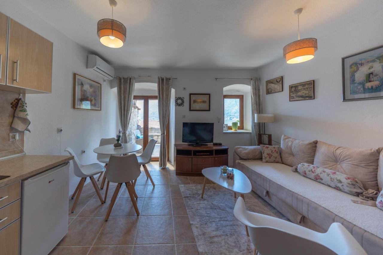 Apartments Franovic Пераст Экстерьер фото
