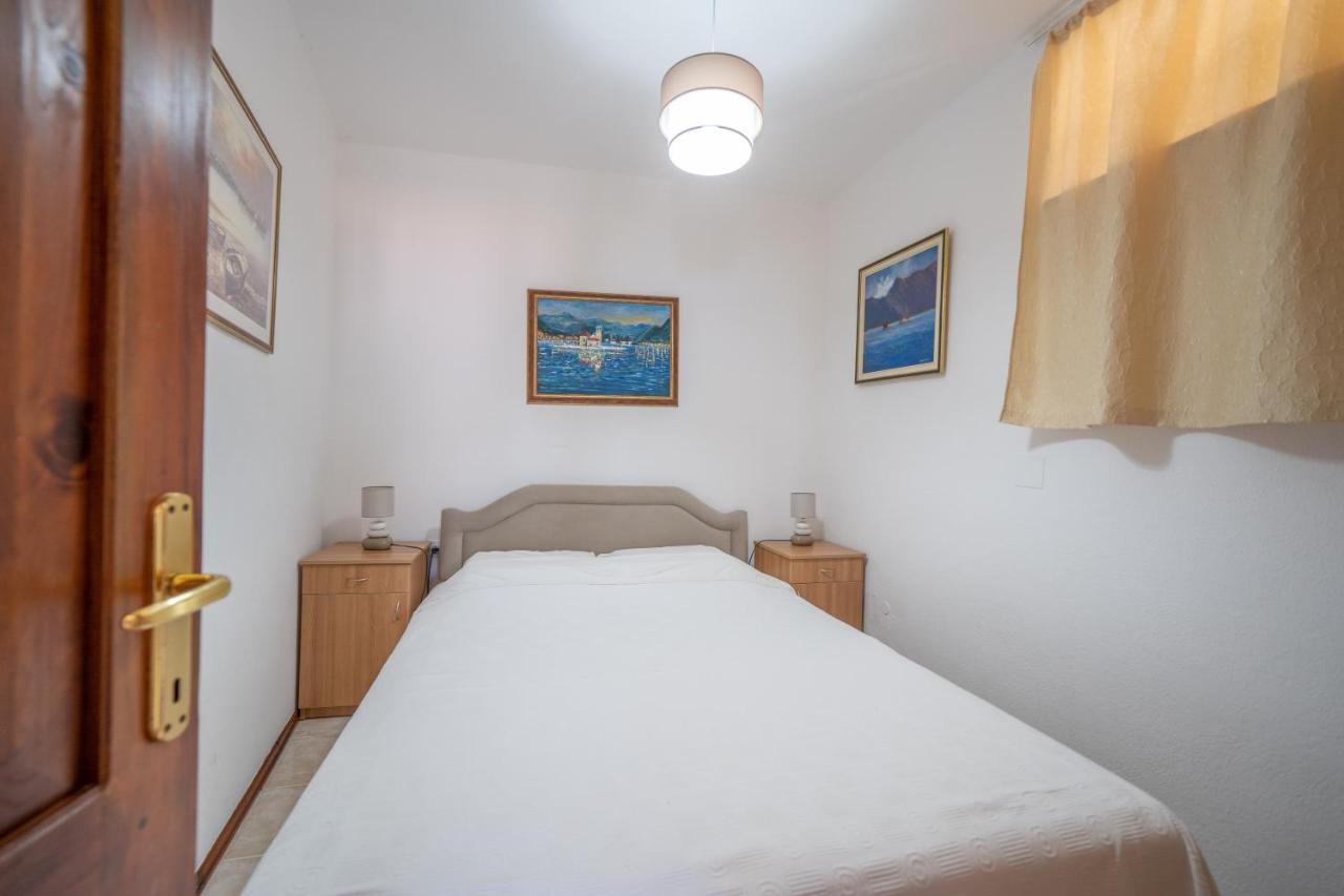 Apartments Franovic Пераст Экстерьер фото