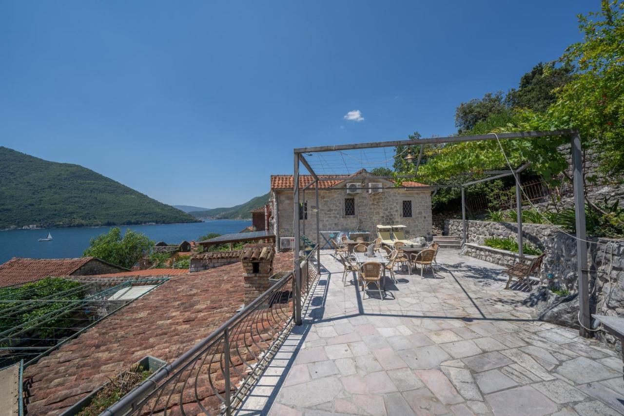 Apartments Franovic Пераст Экстерьер фото